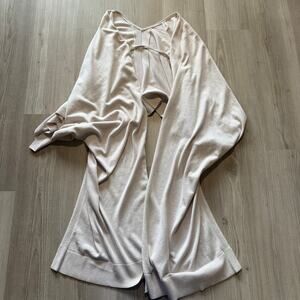 Women's Lululemon Athletica Dove Grey Free To Coast Wrap Overarm Sweater Sz OS